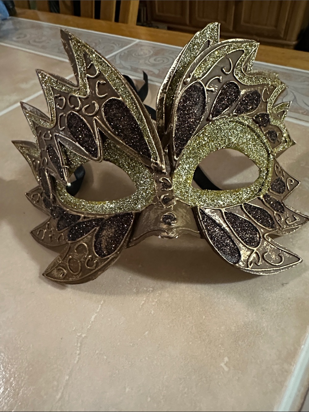Gold Glitter Leaf Masquerade Mask - Unbranded